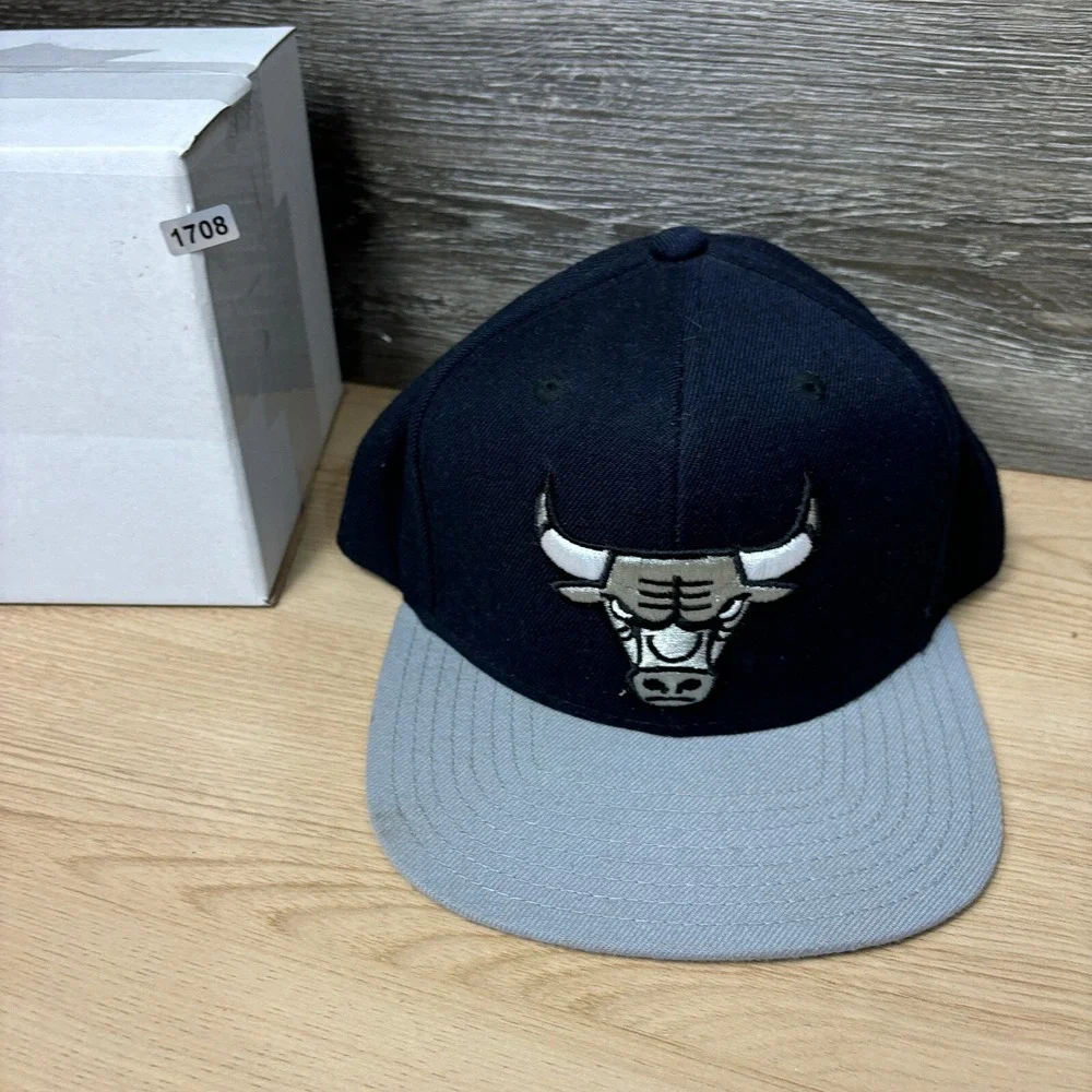 Chicago Bulls Hat Cap Snapback NBA Basketball Adidas‎ Flat Brim